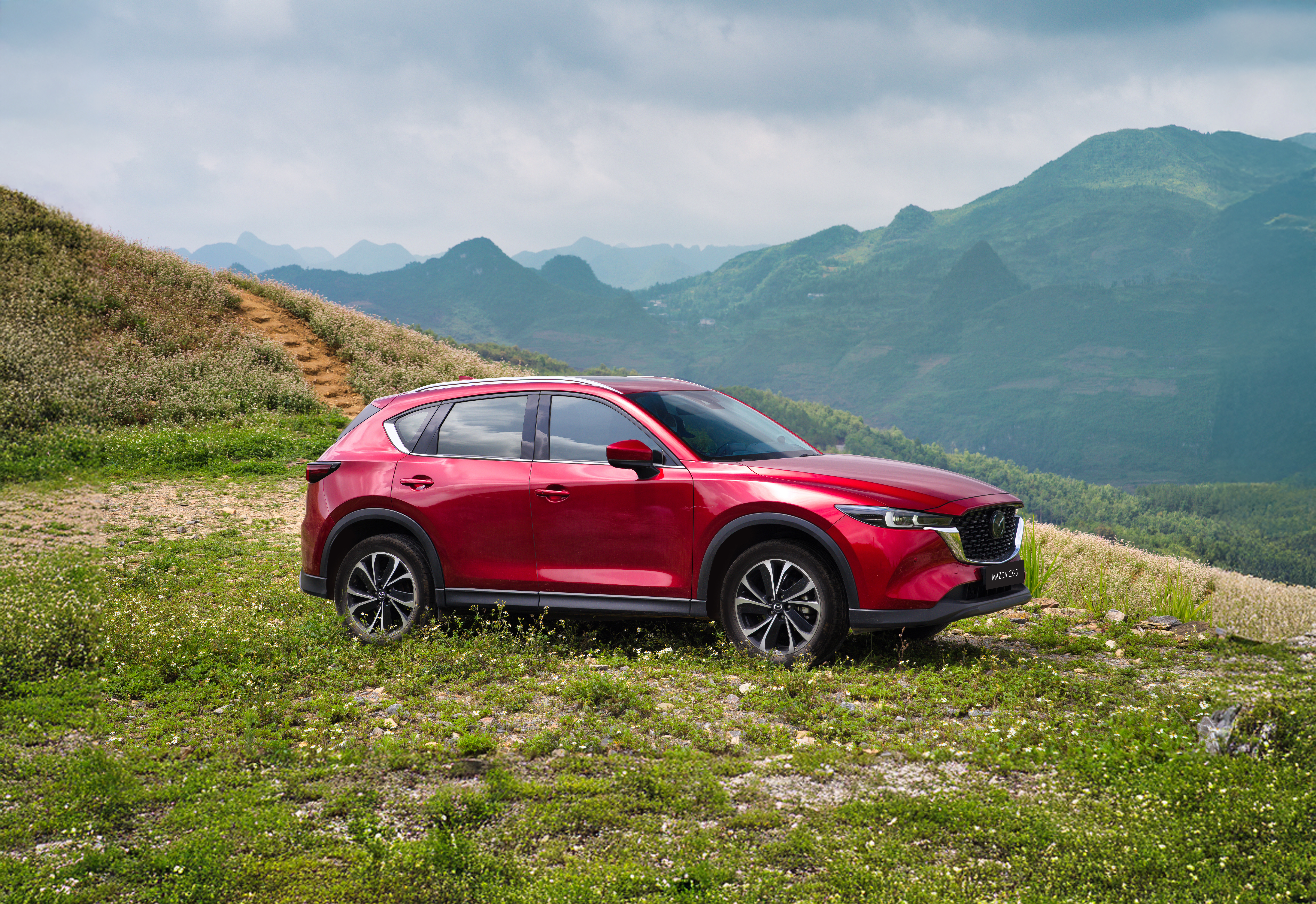 New Mazda CX-5 2.0 Luxury